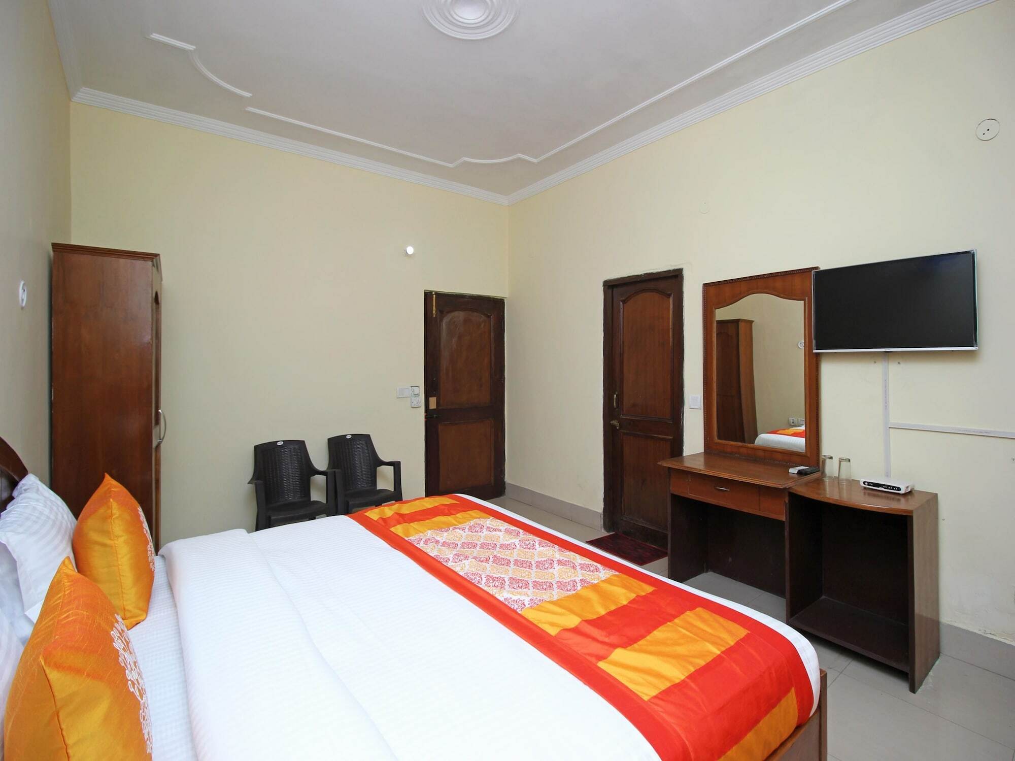 โอโย 8670 โฮเต็ล อุษา พาเลซ Hotel มัสซูรี ภายนอก รูปภาพ